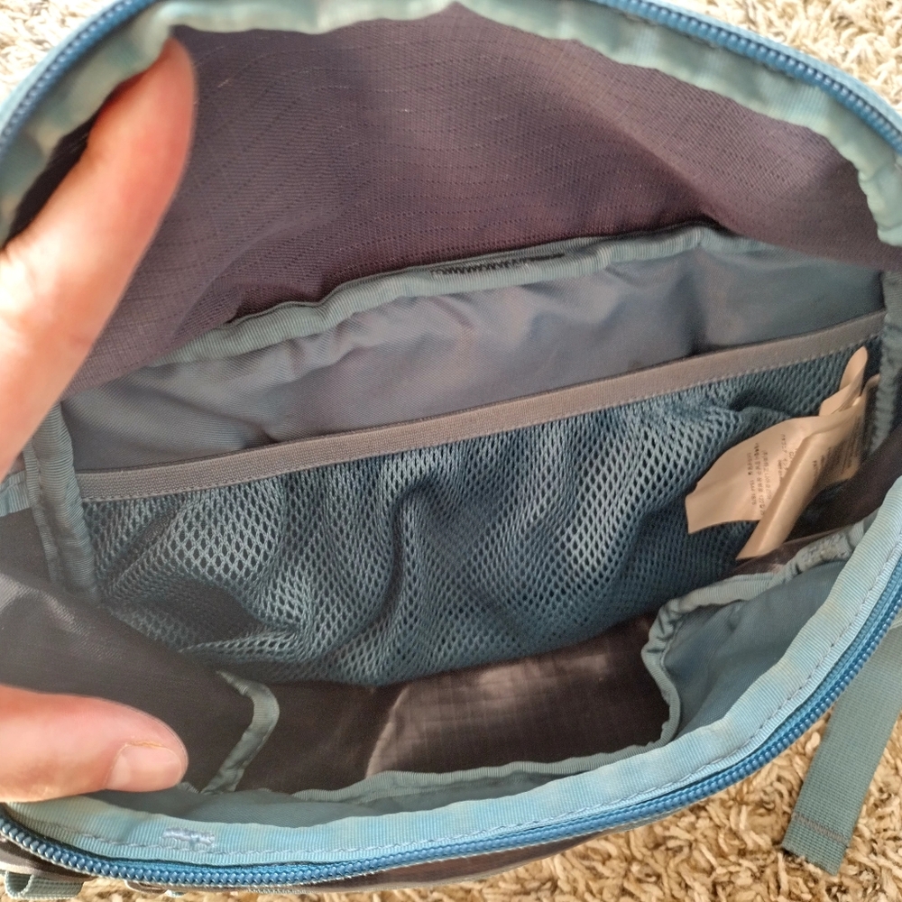 Patagonia Black Hole Waist Pack 5L Bag Fanny Hip Lumbar Tidal Teal - Picture 7 of 7